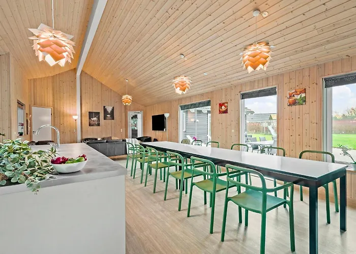 Dom wakacyjny Beautiful In Idestrup With Sauna Bøtø By